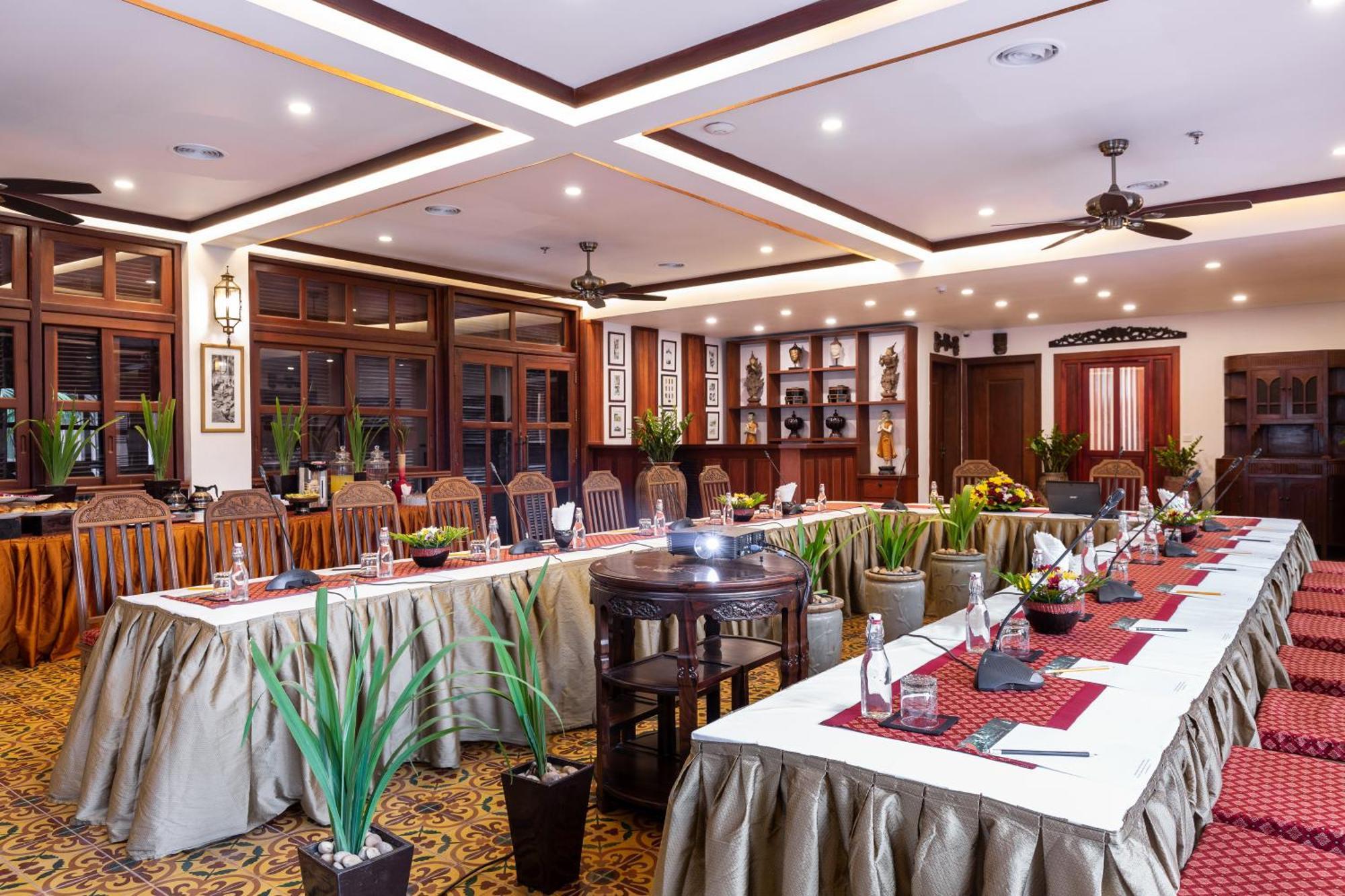 Montra Nivesha Residence And Art Siem Reap Buitenkant foto